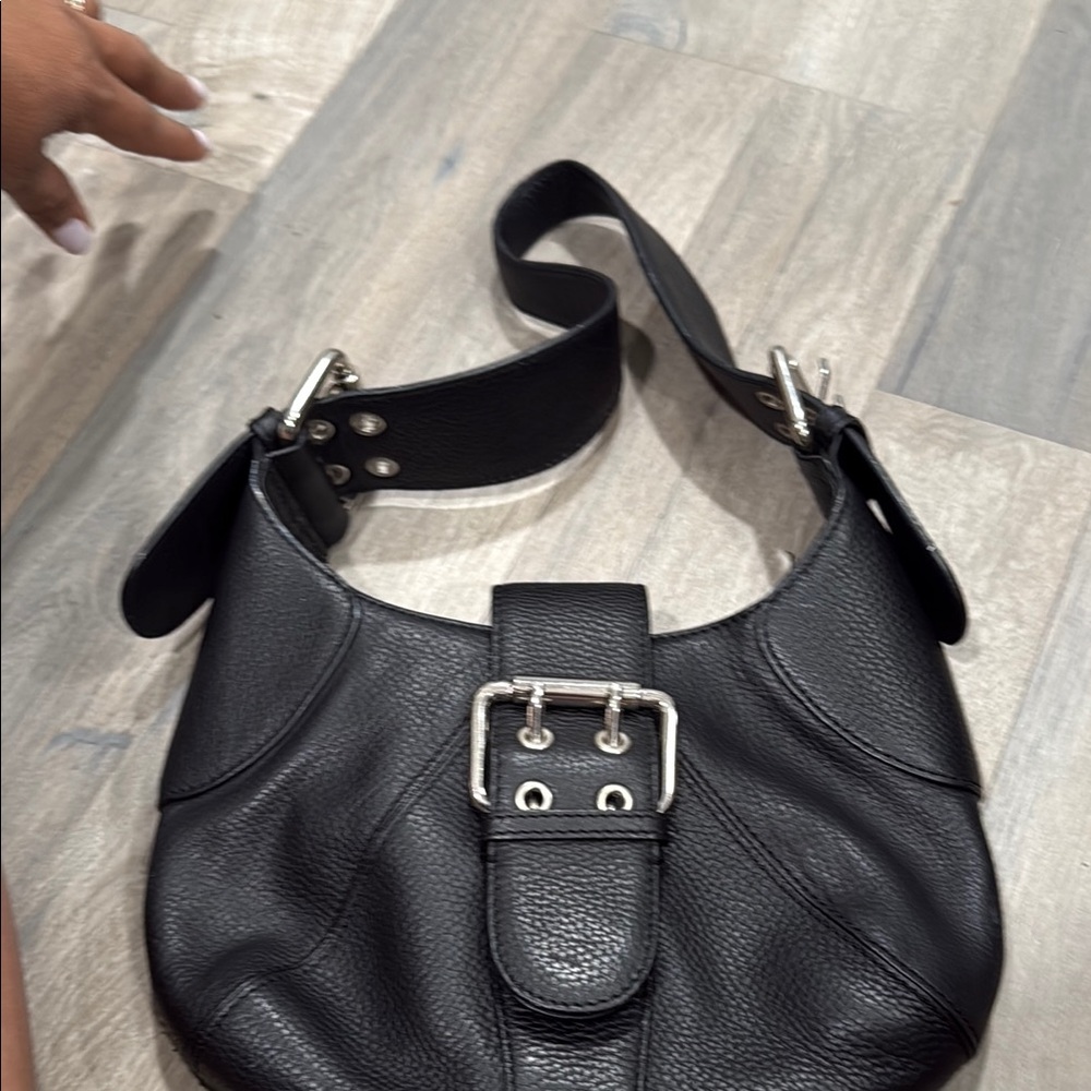 Furla Black Leather Shoulder Bag with Textured Grain